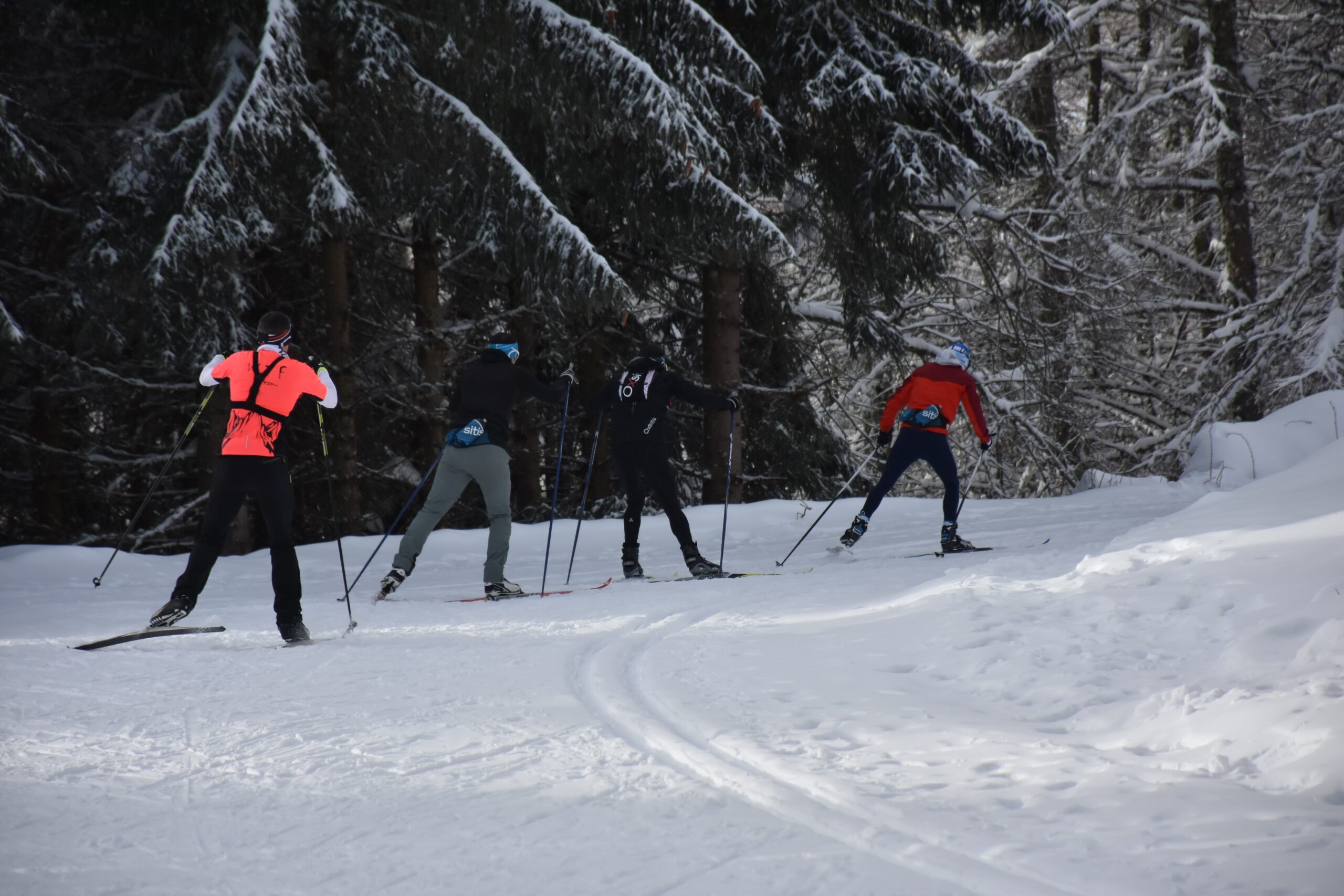 Les 9 accessoires indispensables pour le ski de fond - Lhotse