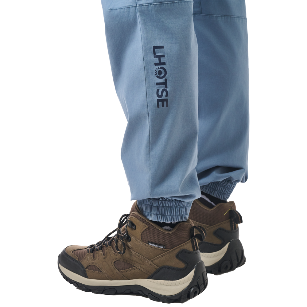 PANTALON-DARIUS-ARDOISE-PORTE-FACE-PROFIL-3