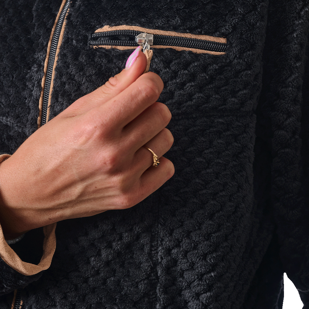 POLAIRE-YOLANA-BLACK-FOCUS-ZIP